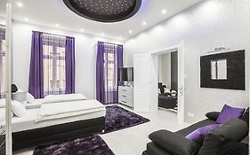 Opera Luxory Suite